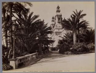 812. Monte-Carlo. Le théâtre entre les palmiers. / G.J. Phot. / [BRAS, Eusèbe (photographe) (?)].