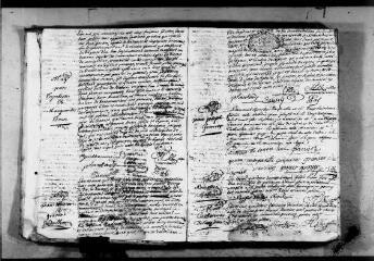144 vues Saint-Pierre.- Baptêmes, mariages, sépultures (1726, 26 février-1727, 29 novembre) 5 MI 1/53