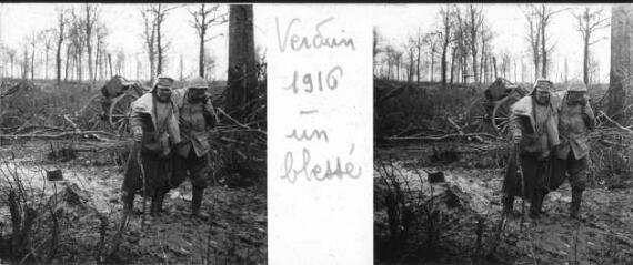 1 vue  - Verdun, 1916, un blessé / [Anonyme]. 41 Fi 82 (ouvre la visionneuse)