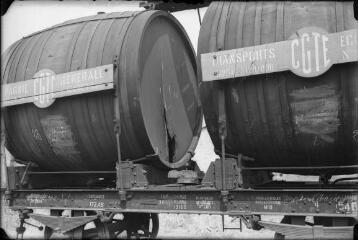 1 vue  - Wagon pour le transport de fûts de vin, \'CGTE Transports économiques / Cette\'. / [Anonyme] (ouvre la visionneuse)