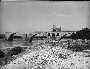 1 vue  - Pont d\'Avignon. / [Anonyme] (ouvre la visionneuse)